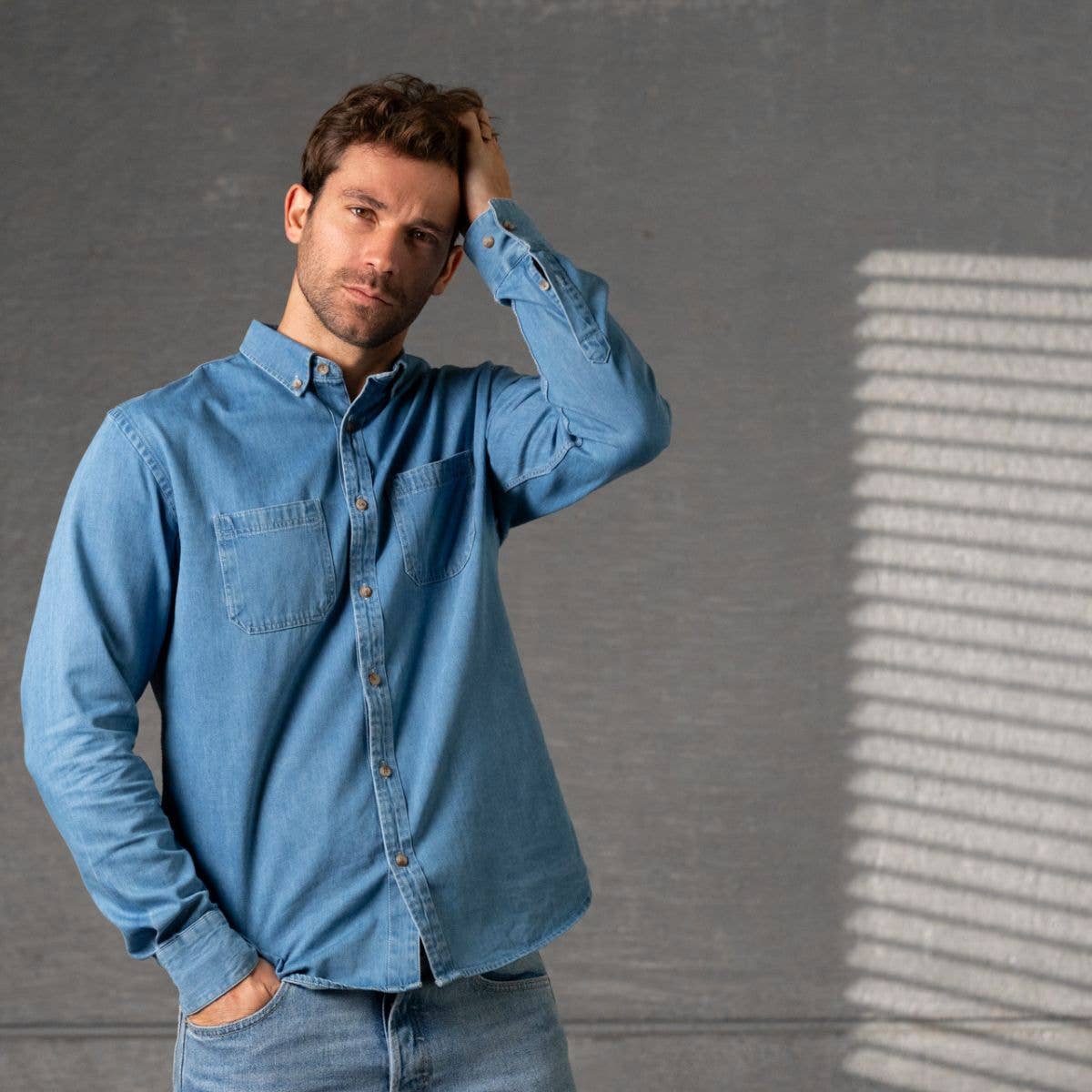 Chemise en denim bleu clair